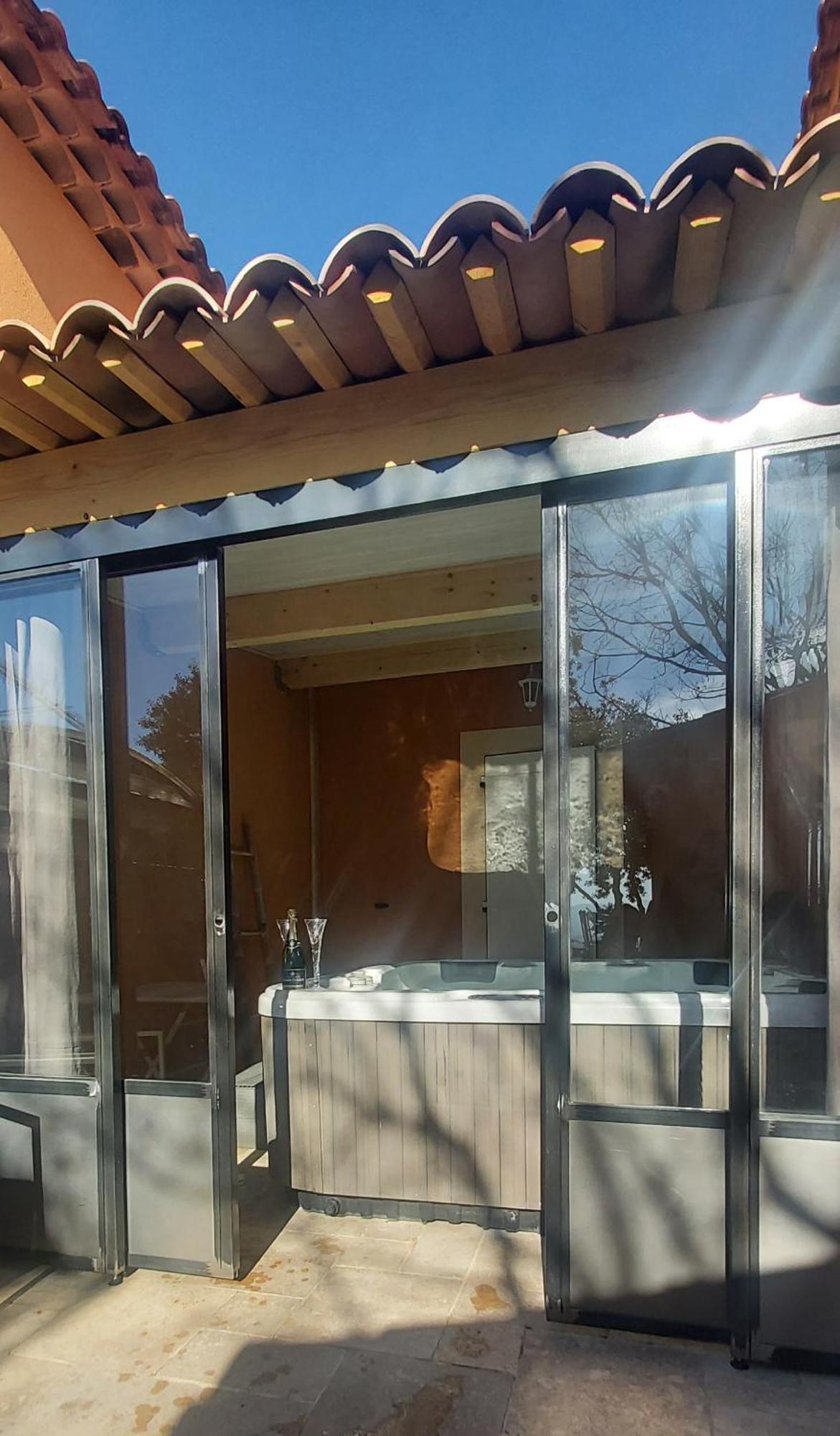 Maison D'Hotes La Garenne Puyloubier Buitenkant foto