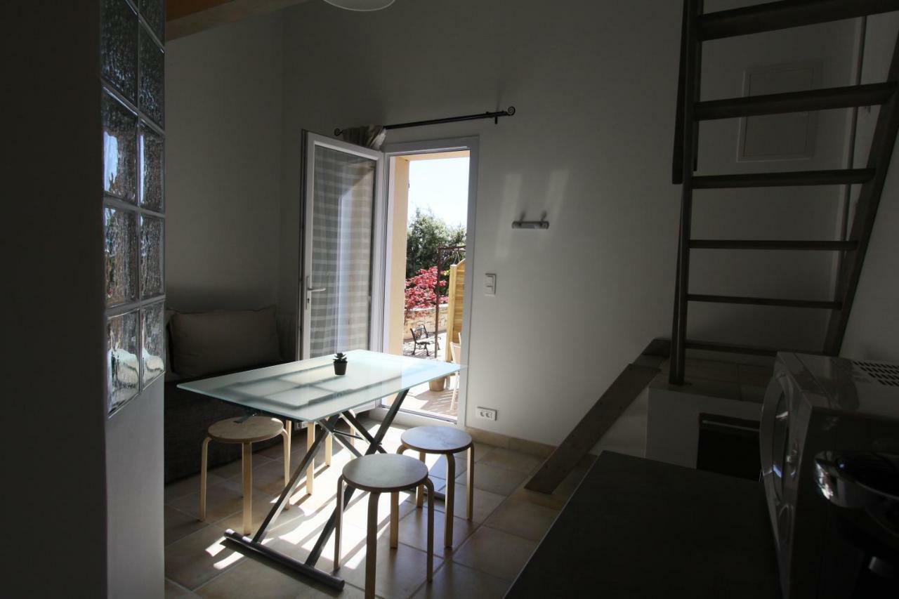 Maison D'Hotes La Garenne Puyloubier Buitenkant foto